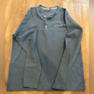 Columbia Textured Gray Shirt